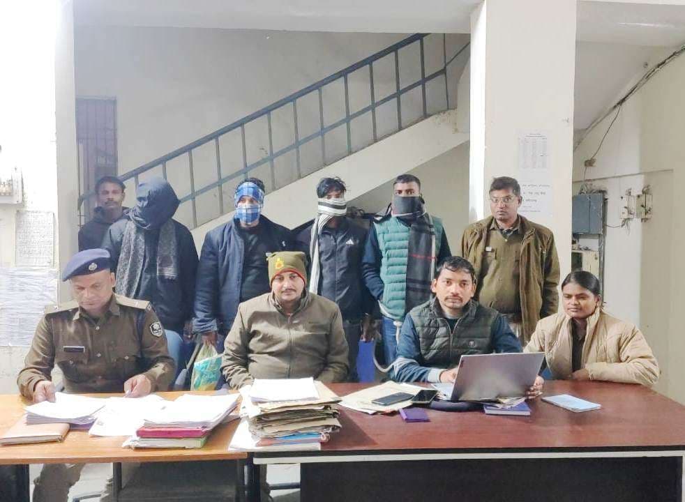 किसान के दरवाजे से चोरी  का ट्रैक्टर झारखंड से बरामद, चार आरोपित गिरफ्तार