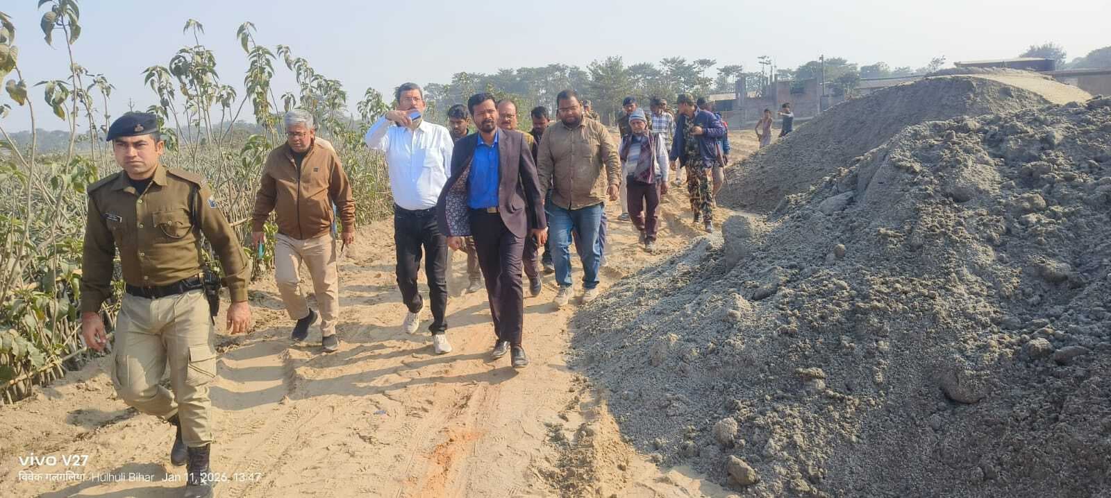 गुणवत्ता से समझौता नहीं, समय पर पूरा करें काम : डीएम