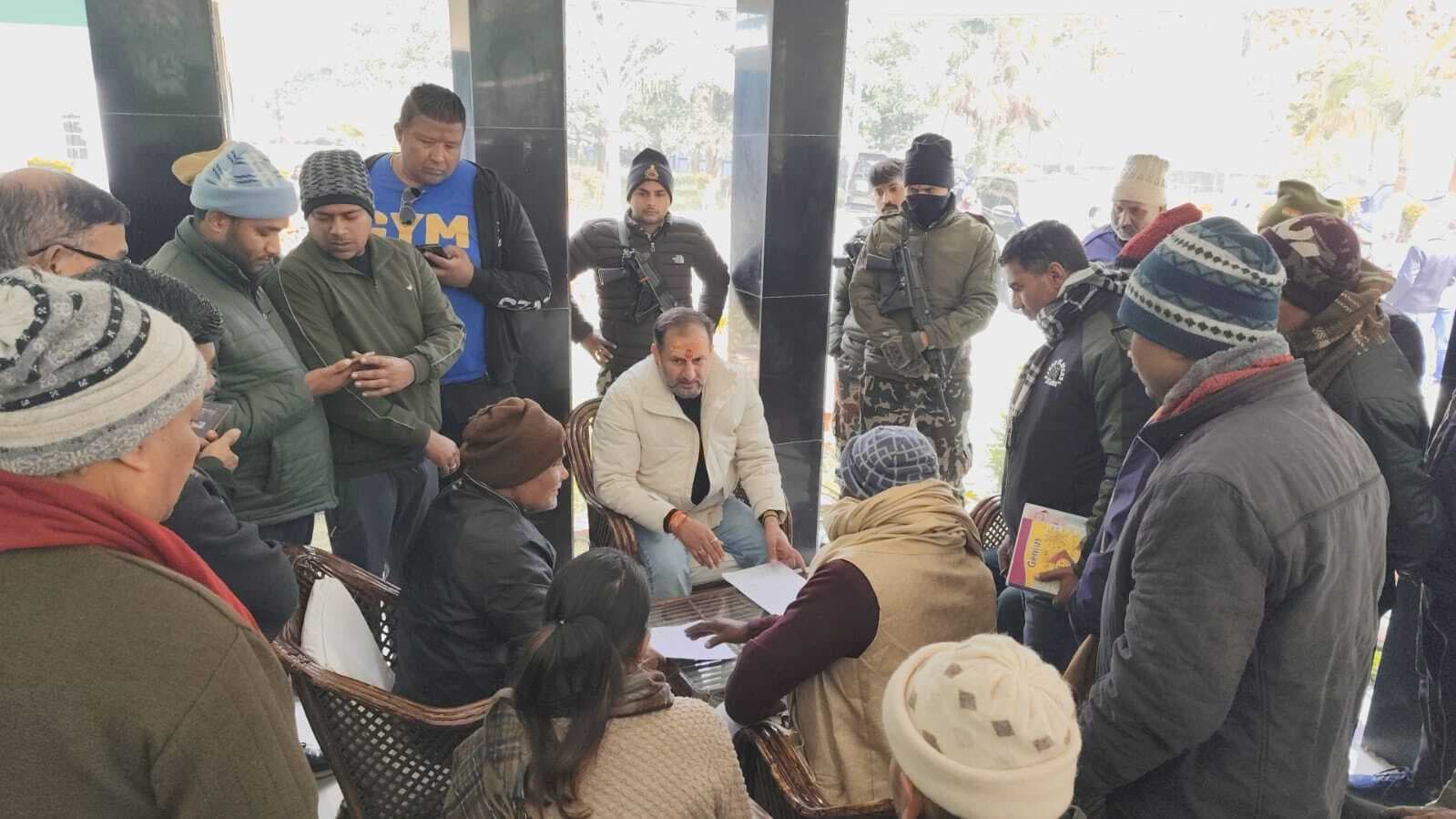 विधायक ने बढ़ती चोरी की घटनाओं पर नियंत्रण करने के दिये निर्देश