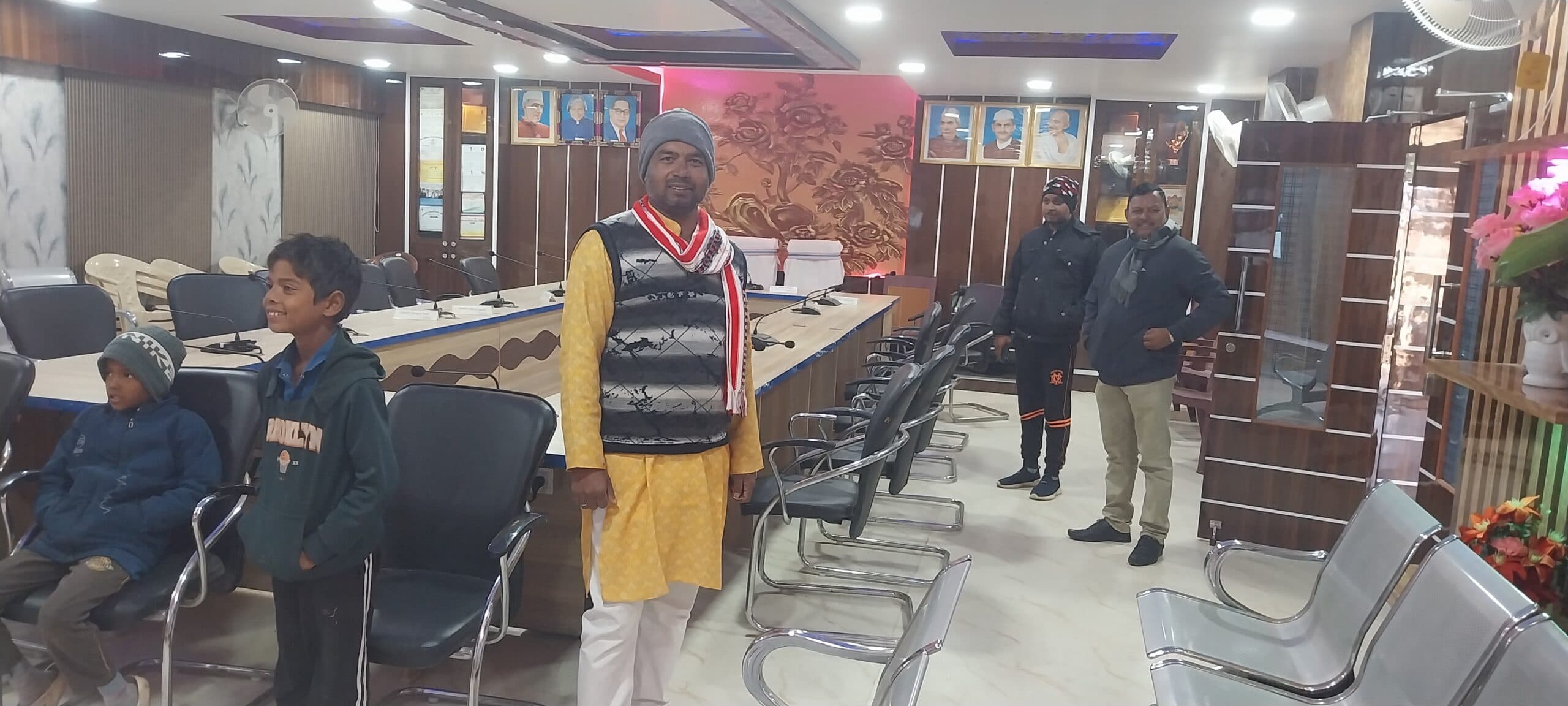 Giridih News :आधुनिक संसाधनों से लैस है कपिलो का पंचायत भवन