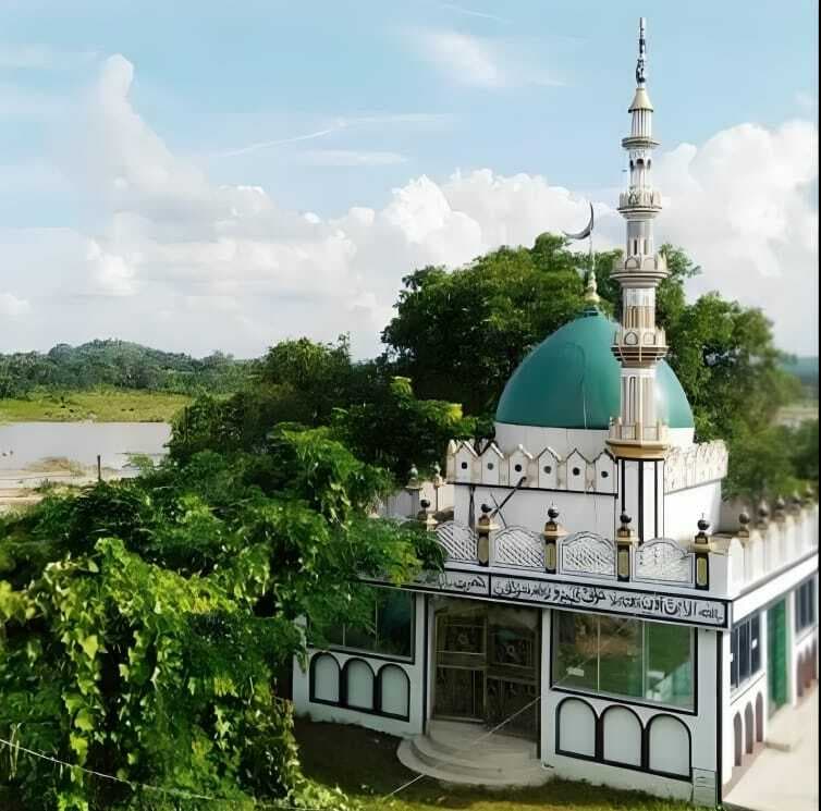 Bokaro News : हजरत बाबा पत्थर शाह के सालाना उर्स में उमड़ती है भीड़