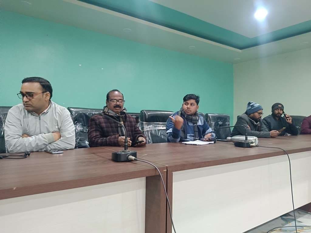 धोरैया में निर्वाचन कार्य में लापरवाही पर गिजी गाज