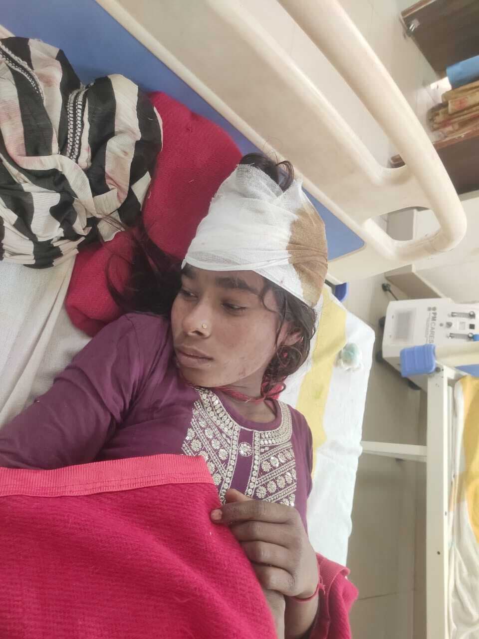 महिला सहित बेटा-बेटी को मारपीट कर किया जख्मी