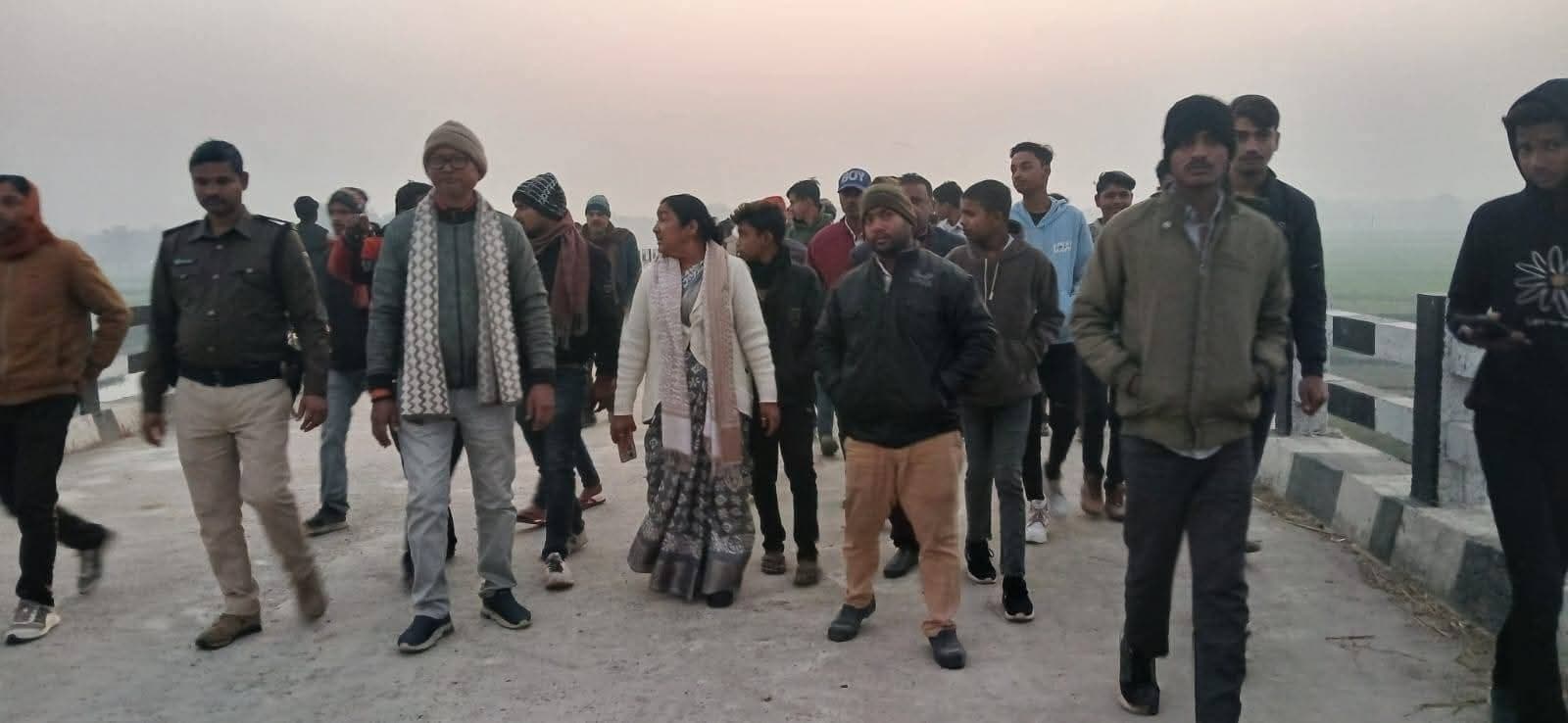 अलाव व्यवस्था में लापरवाही पर विधायक नाराज