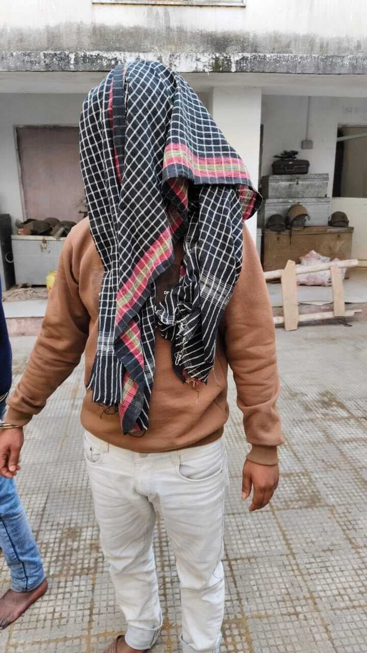 Deoghar News : 10 पुड़िया ब्राउन शुगर के साथ युवक गिरफ्तार