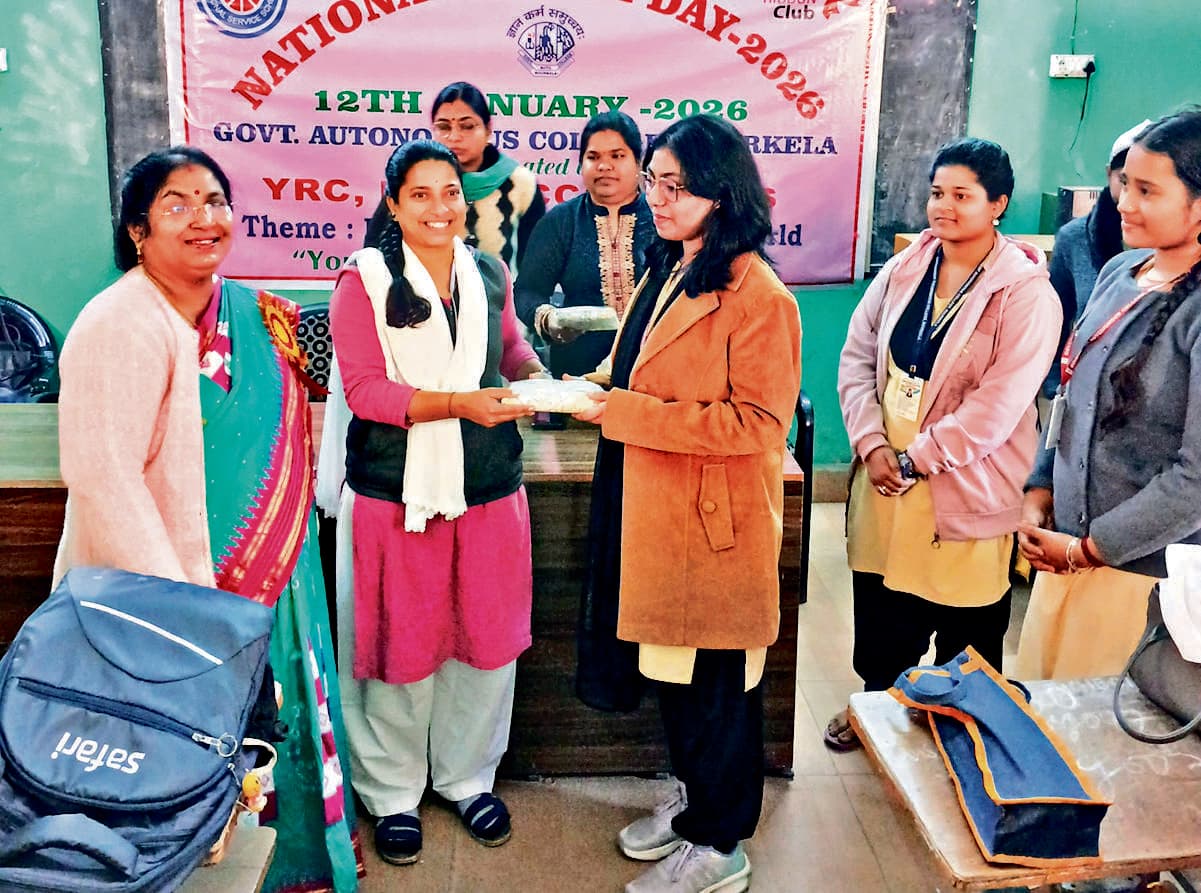 Rourkela News: विवेकानंद के आदर्श और शिक्षा से प्रेरित होकर काम करें विद्यार्थी : डॉ सामल