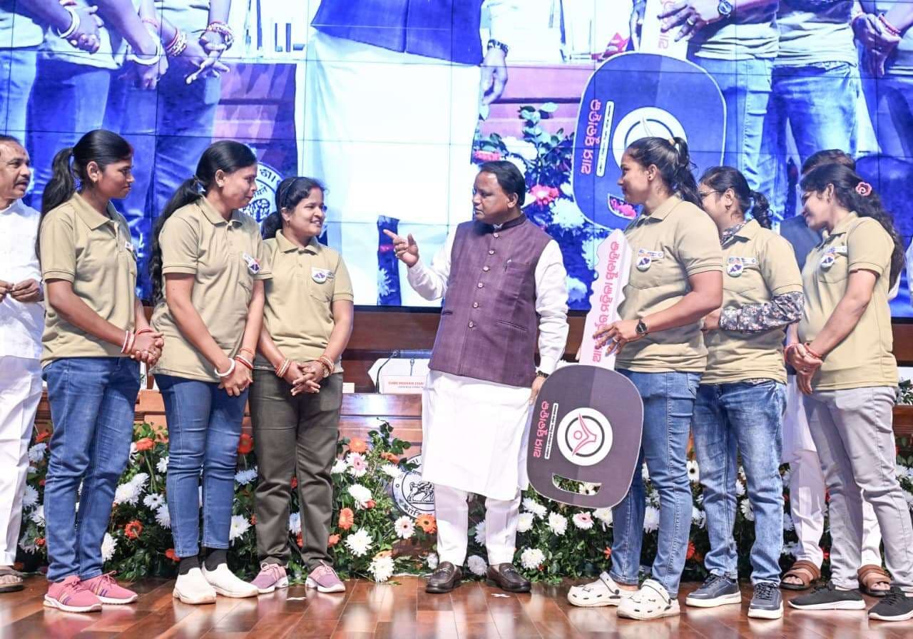 Bhubaneswar News: सड़क सुरक्षा उपायों का मूल्यांकन कर किये जायेंगे आवश्यक सुधार : मोहन माझी
