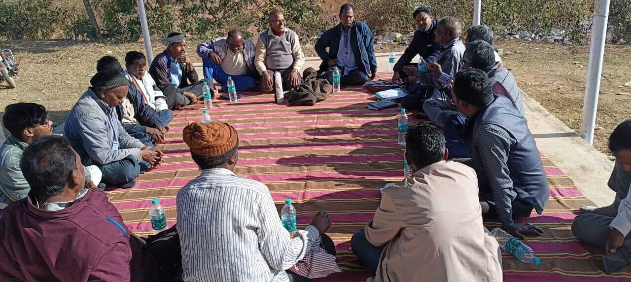 Chaibasa News : हाथी के खौफ में कई परिवारों ने गांव छोड़ा, लौटने की हिम्मत नहीं जुटा पा रहे ग्रामीण