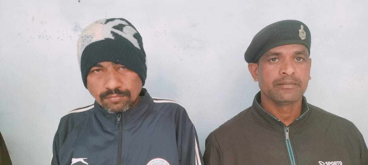 शराब के नशे में पत्नी पर किया जानलेवा हमला, पति गिरफ्तार