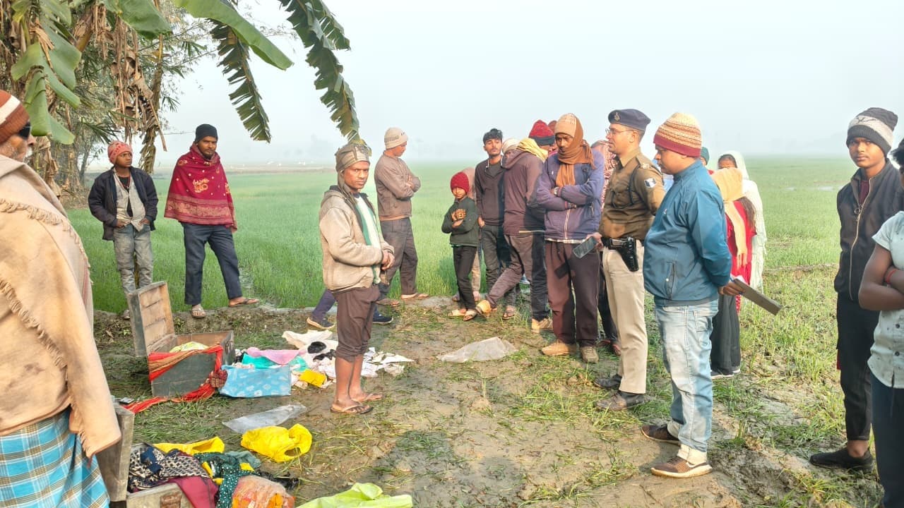 घर का वेंटिलेटर तोड़कर नकदी समेत चांदी के जेवर चोरी