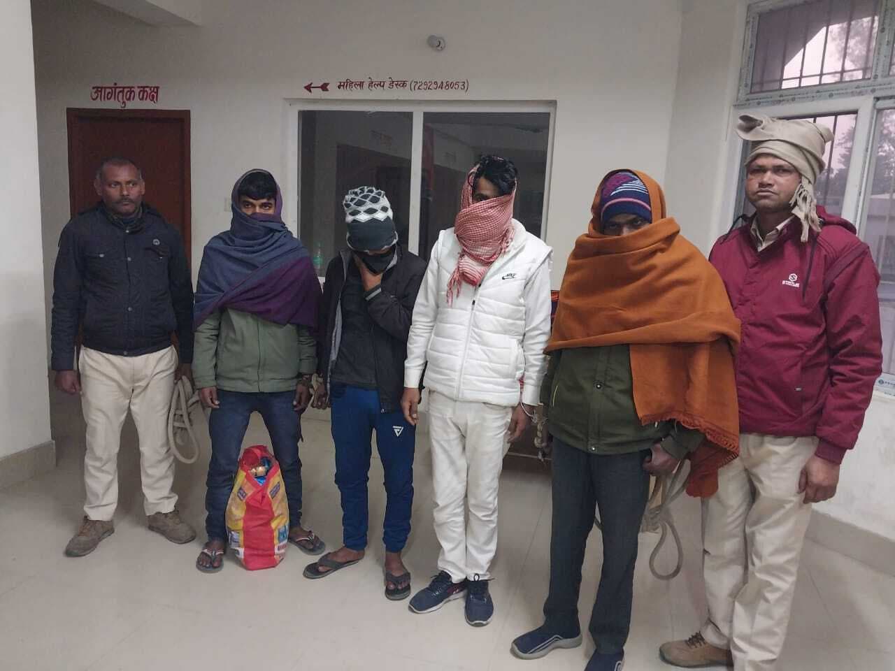 स्मैक के साथ चार युवक गिरफ्तार, भेजे गये जेल