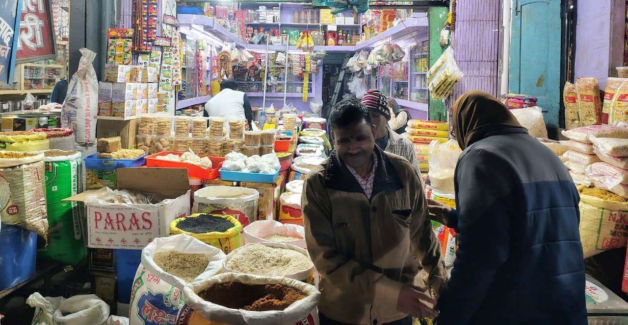 मकर संक्रांति आज : कतरनी चूड़ा, तिलवा, तिलकुट की जमकर हुई खरीददारी