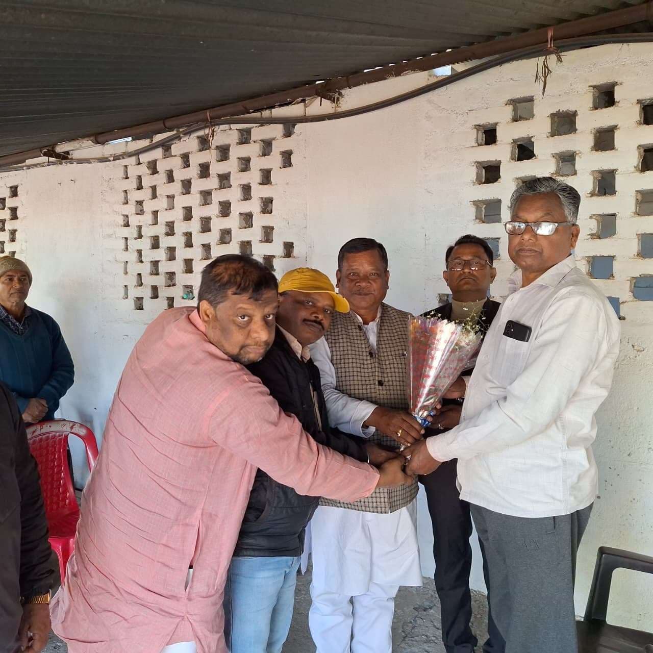 सांसद से मिले टैंकर एसोसिएशन के पदाधिकारी