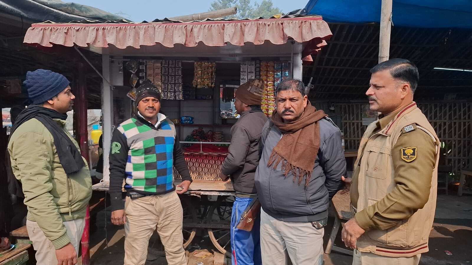 अवैध लॉटरी रैकेट का भंडाफोड़, पटेल चौक पर छापेमारी में दो गिरफ्तार, माफिया नेपाल फरार