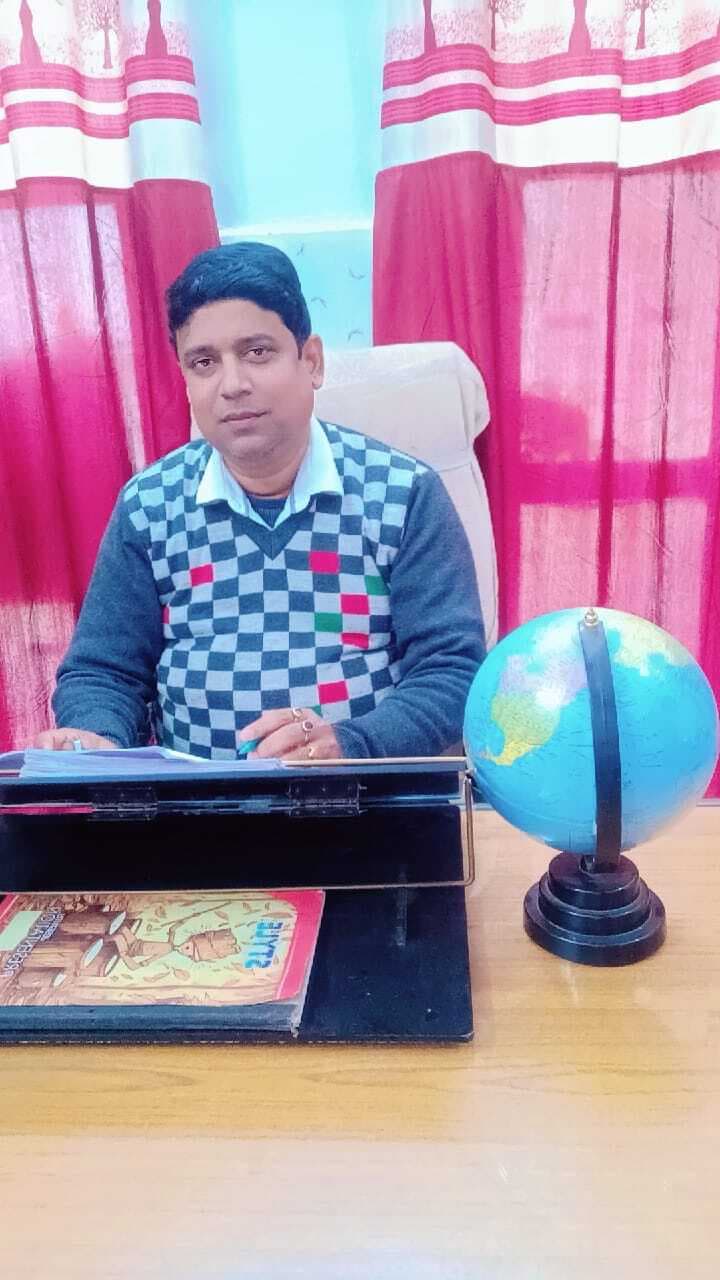 Madhubani News : खजौली सीएचसी प्रभारी डॉ. ज्योतिंद्र नारायण को स्वास्थ्य मंत्री ने किया सम्मानित