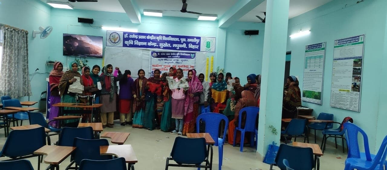 Madhubani News : सुखेत कृषि विज्ञान केंद्र में सिलाई कला विषय का प्रशिक्षण संपन्न