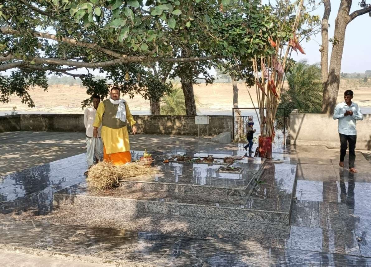 Giridih News : आस्था का केंद्र है बराकर का बाबा नंदानाथ महादेव मंदिर