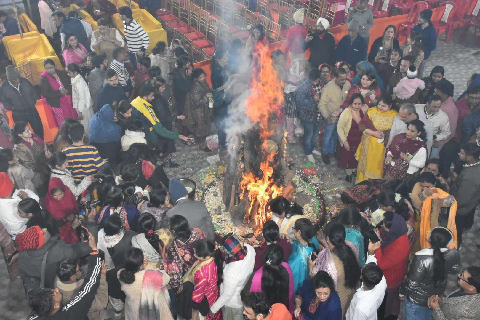 Dhanbad News: लोहड़ी पर शक्ति मंदिर में उतर आया मिली पंजाब