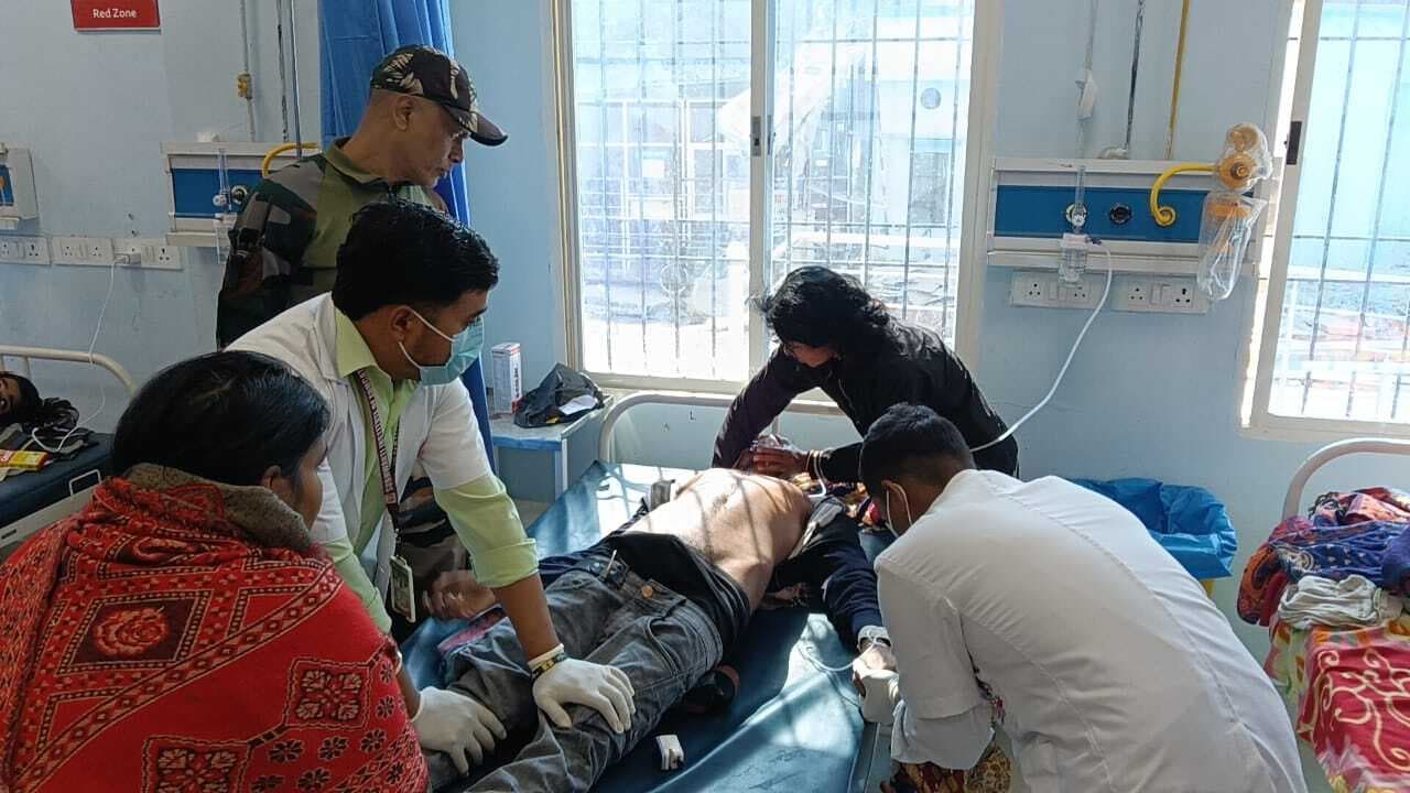 पैसा नहीं मिलने पर युवक ने फांसी लगाकर की आत्महत्या की कोशिश, हालत नाजुक