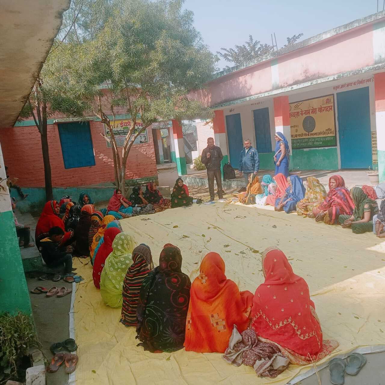 महिलाओं और जीविका दीदियों को कानून व जिम्मेदारी के प्रति किया गया जागरूक