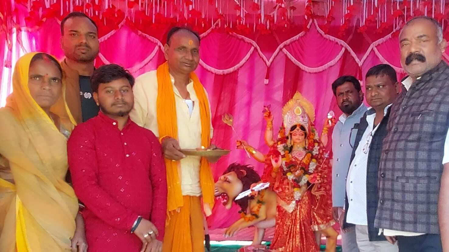 मोहन नगर में धूमधाम से हुई मां वत्सला भवानी की पूजा-अर्चना