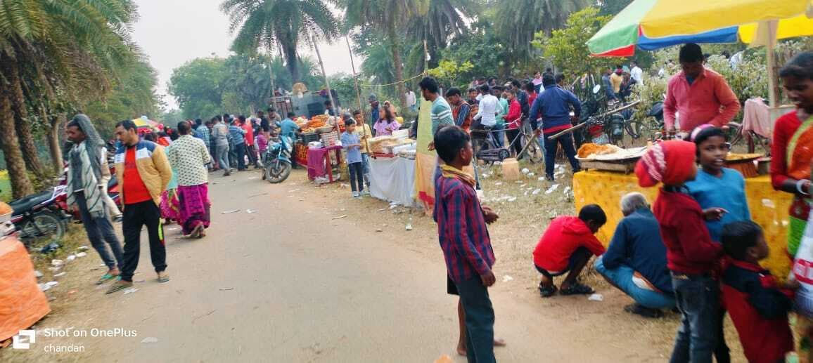 मकर संक्रांति पर लोगों ने जलाशयों में लगाई आस्था की डुबकी