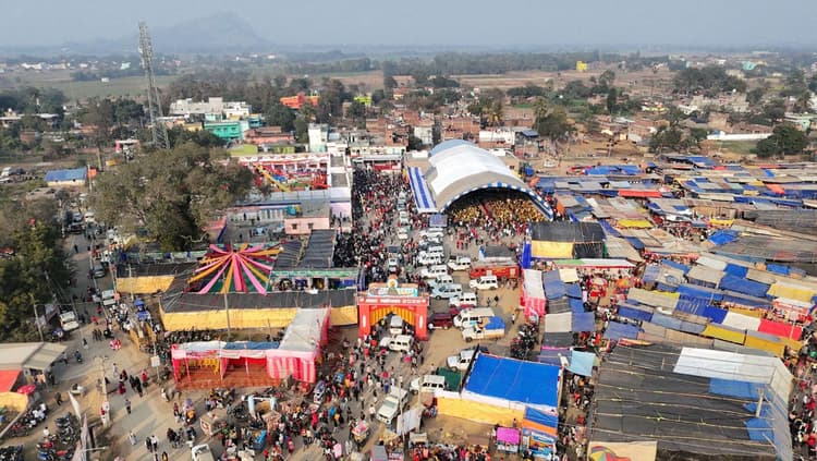 उद्घाटन के साथ ही दमक उठा मंदार महोत्सव सह बौंसी मेला, तिल रखने की जगह नहीं