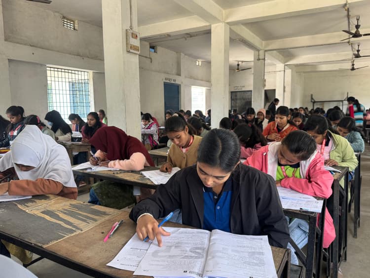 सीबीटीएस परीक्षा में शामिल हुए 500 विद्यार्थी