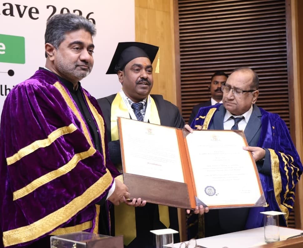 Bokaro News : प्राचार्य मुकेश कुमार काे मिली डॉक्टरेट की मानद उपाधि