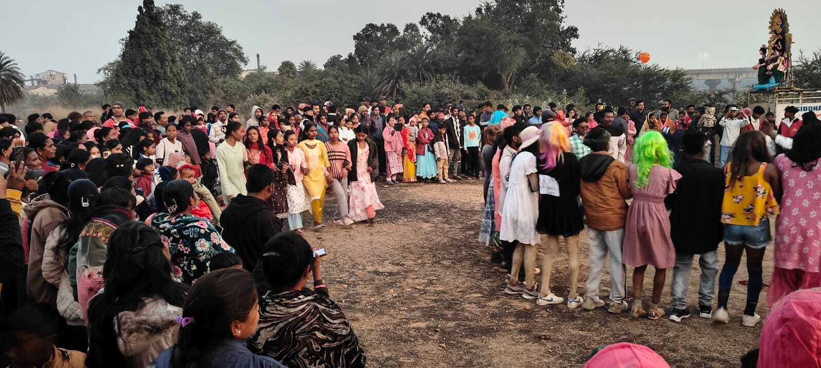 East Singhbhum News : नदी में आस्था की डुबकी लगा सुख-समृद्धि की कामना की