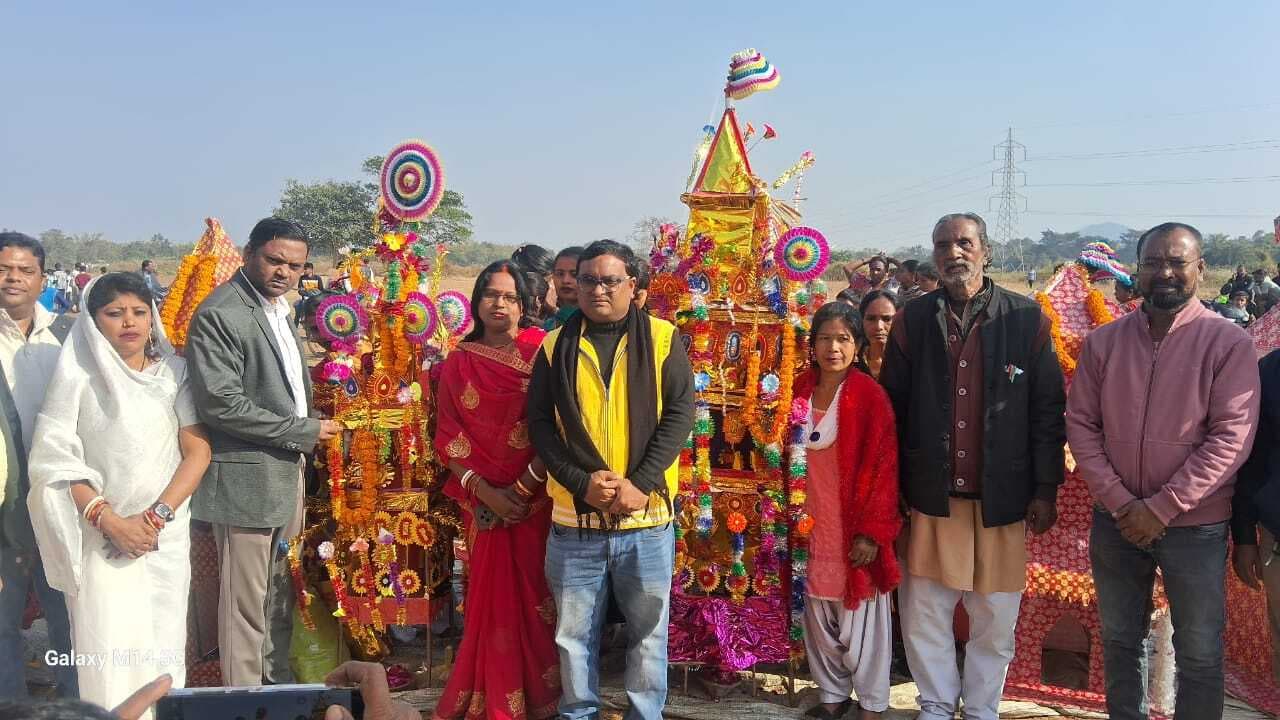 Dhanbad News: टुसू महोत्सव में दिखी झारखंड की संस्कृति