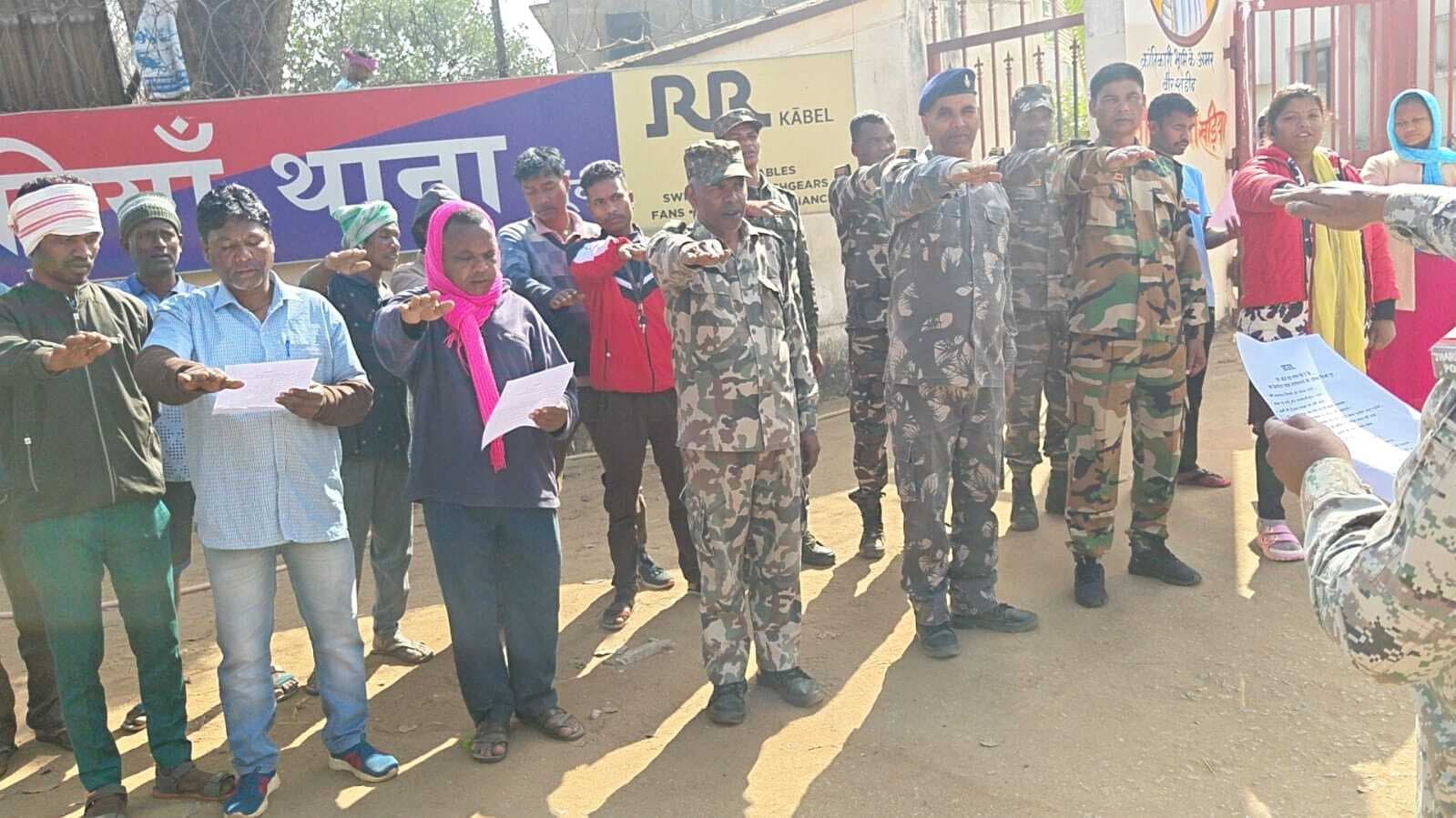 लोगों ने लिया यातायात नियमों के पालन का संकल्प