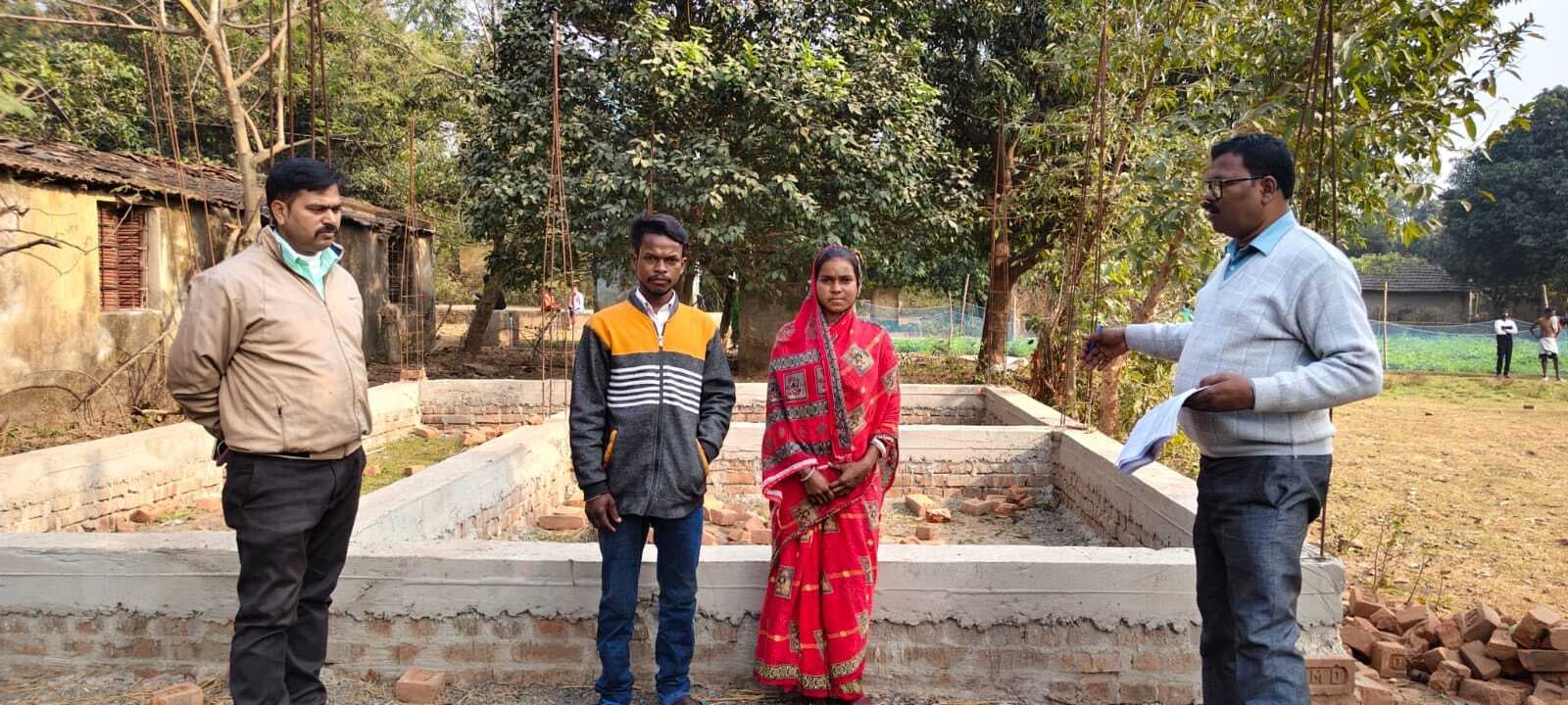 लाभुक अबुआ व जन-नम आवास निर्माण में लायें तेजी : बीडीओ