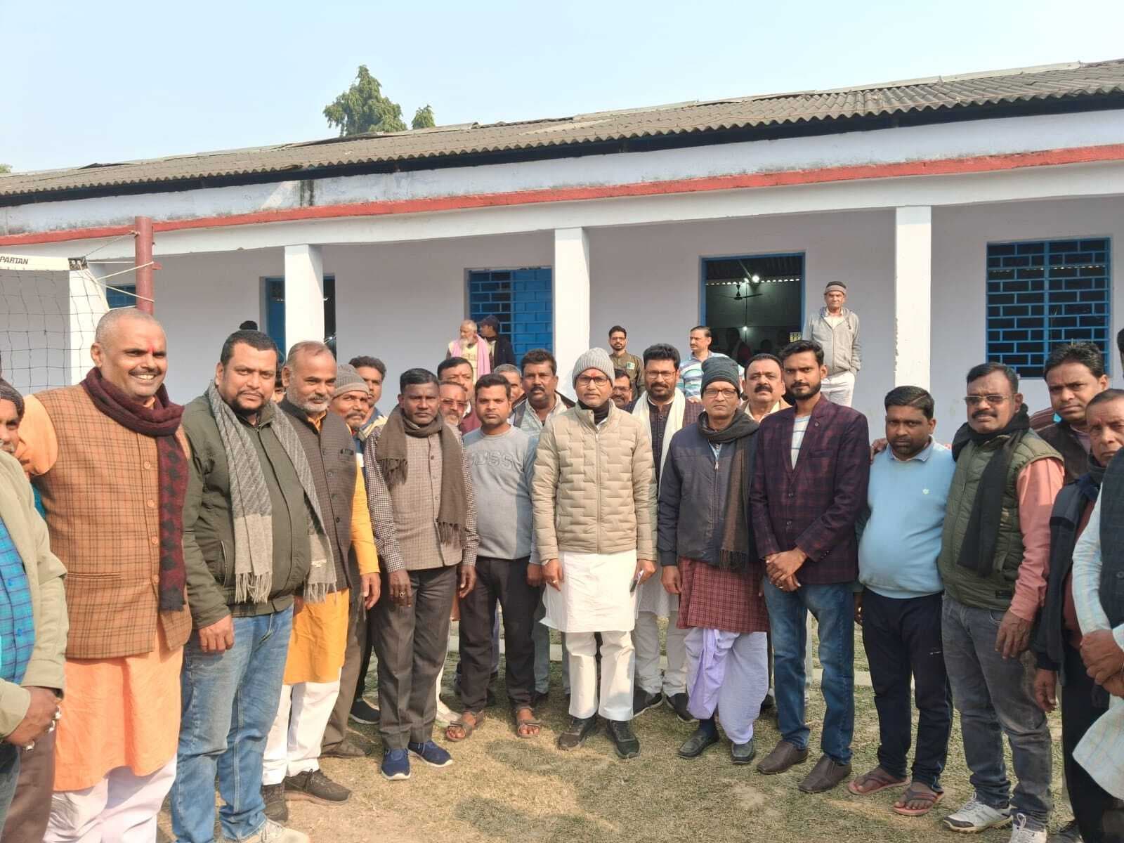 विद्यालय की कठिनाइयों को दूर करने का होगा प्रयास: दुलाल