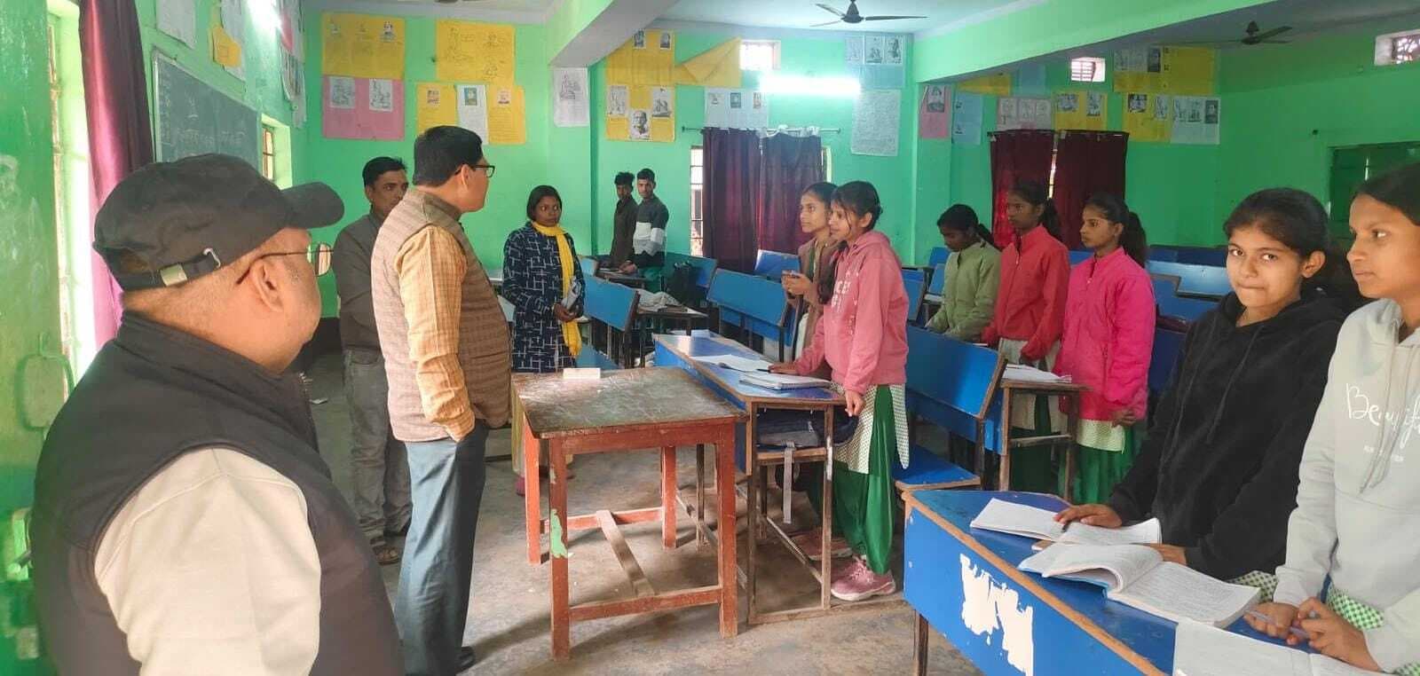 बच्चों को दें गुणवत्तापूर्ण शिक्षा : डीइओ