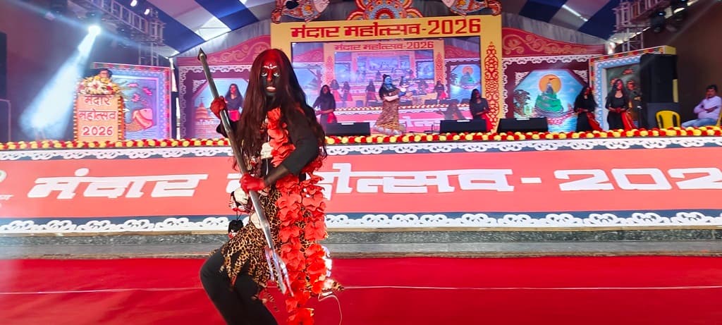 गाइये गणपति गज वंदन... भजन गाकर छात्राओं ने मोहा मन