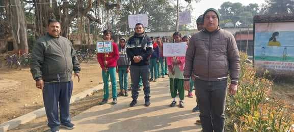 बाल विवाह पर रोक को लेकर बच्चों ने निकाली प्रभात फेरी