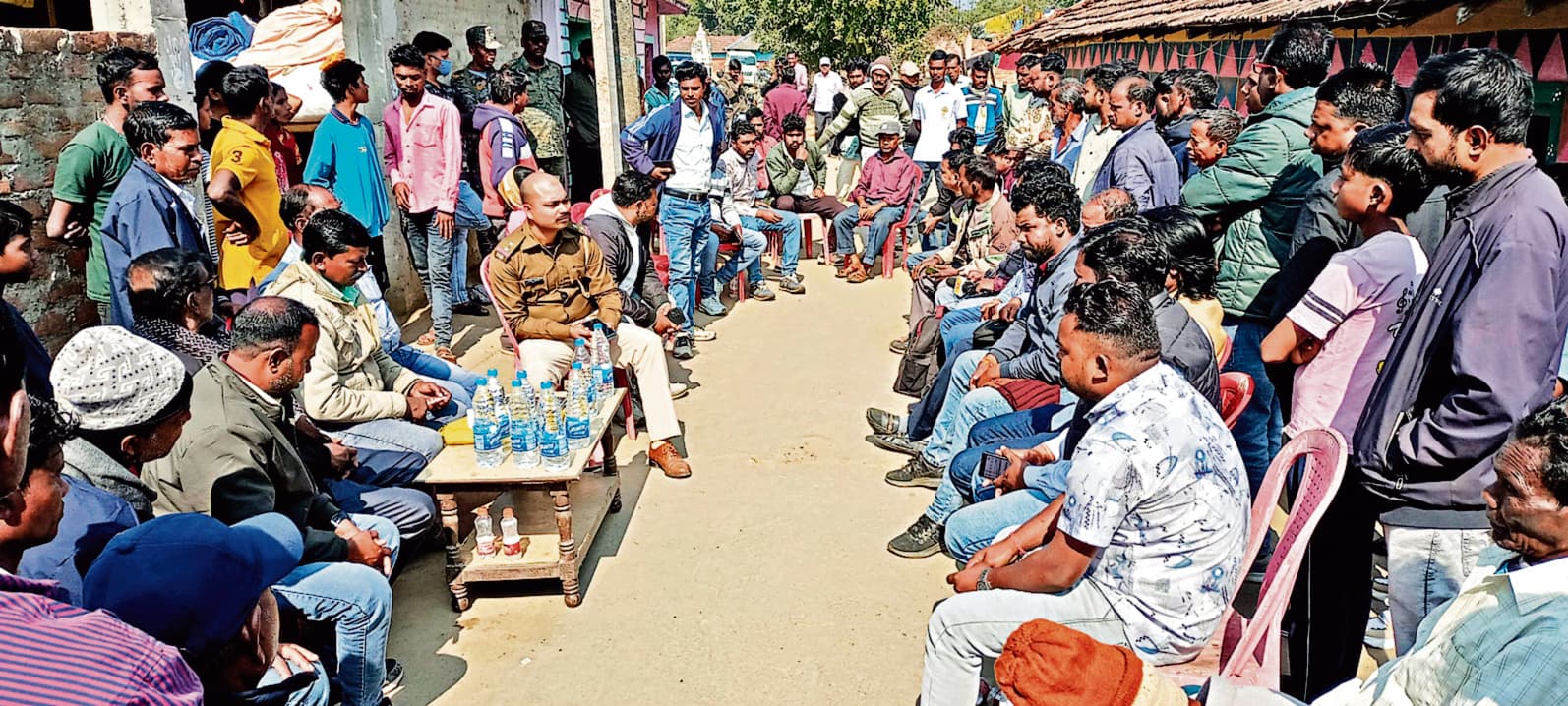 East Singhbhum News : जितेंद्र दुबे, हराधन सिंह समेत 10 आरोपियों की गिरफ्तारी के बाद ही शव गांव लायेंगे
