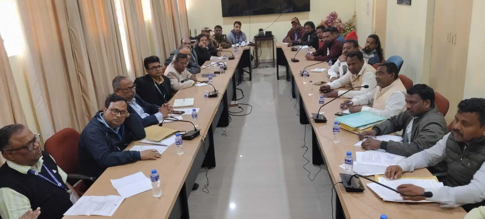 East Singhbhum News : मांगों पर बनी सहमति, काम पर लौटे यूसिल के ठेकाकर्मी