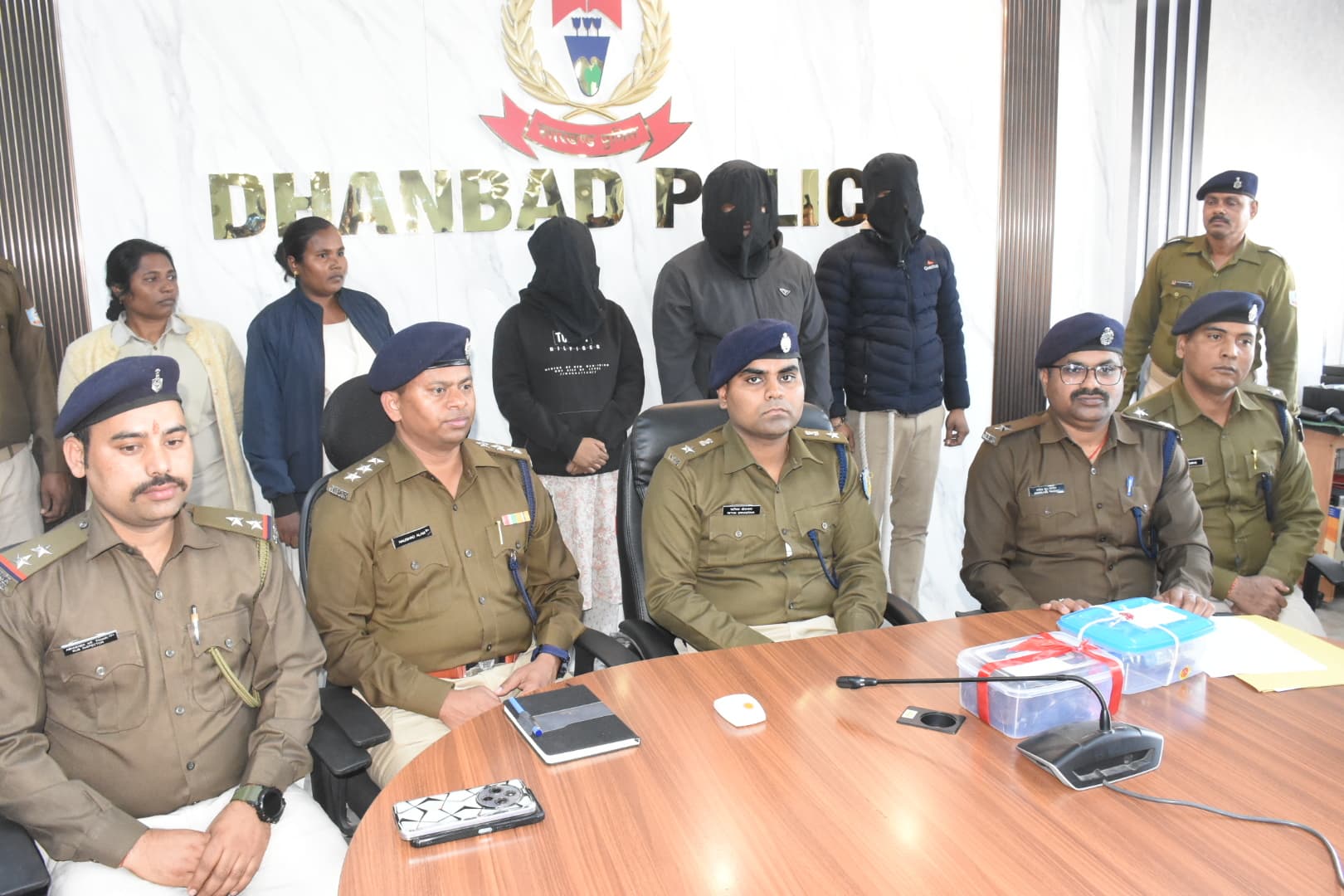 Dhanbad News : बेटा-बेटी और प्रेमी ने मिलकर की रेलकर्मी बीरबल रजक की हत्या