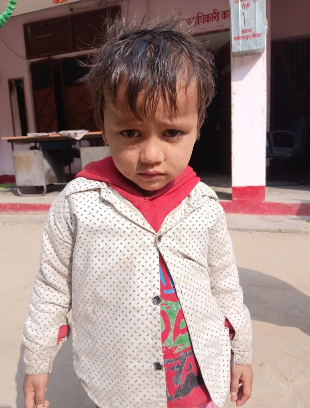 भगवानपुर बाजार में मिली तीन साल की भटकी बच्ची