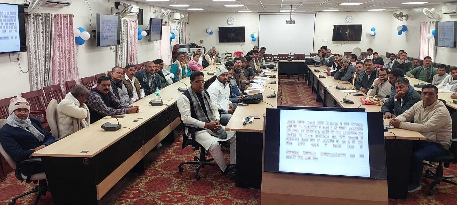 धान खरीदी प्रक्रिया में गड़बड़ी नहीं होगी बर्दाश्त: डीएम