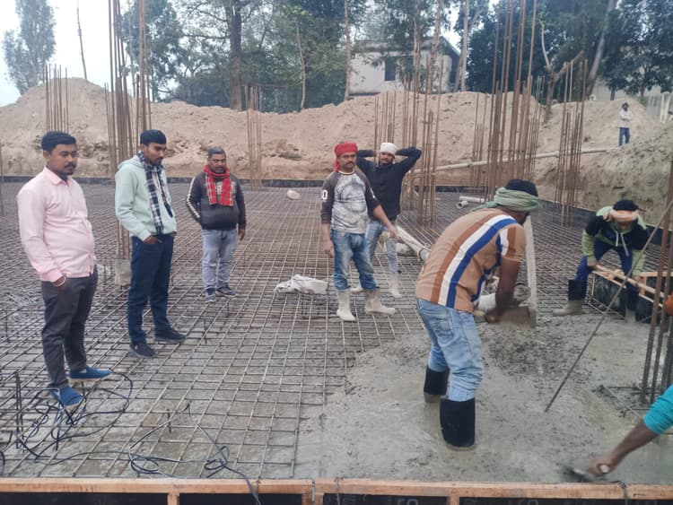 प्रखंड कार्यालय भवन निर्माण का किया शिलान्यास