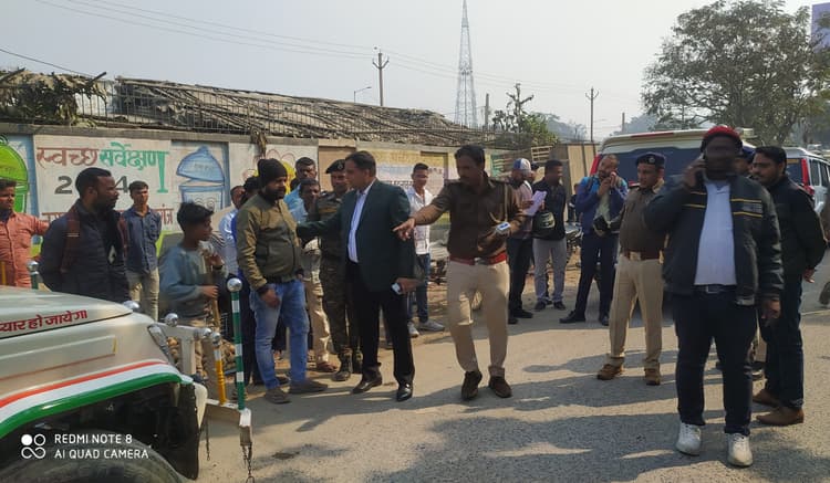 शहर में चलाया वाहन जांच अभियान