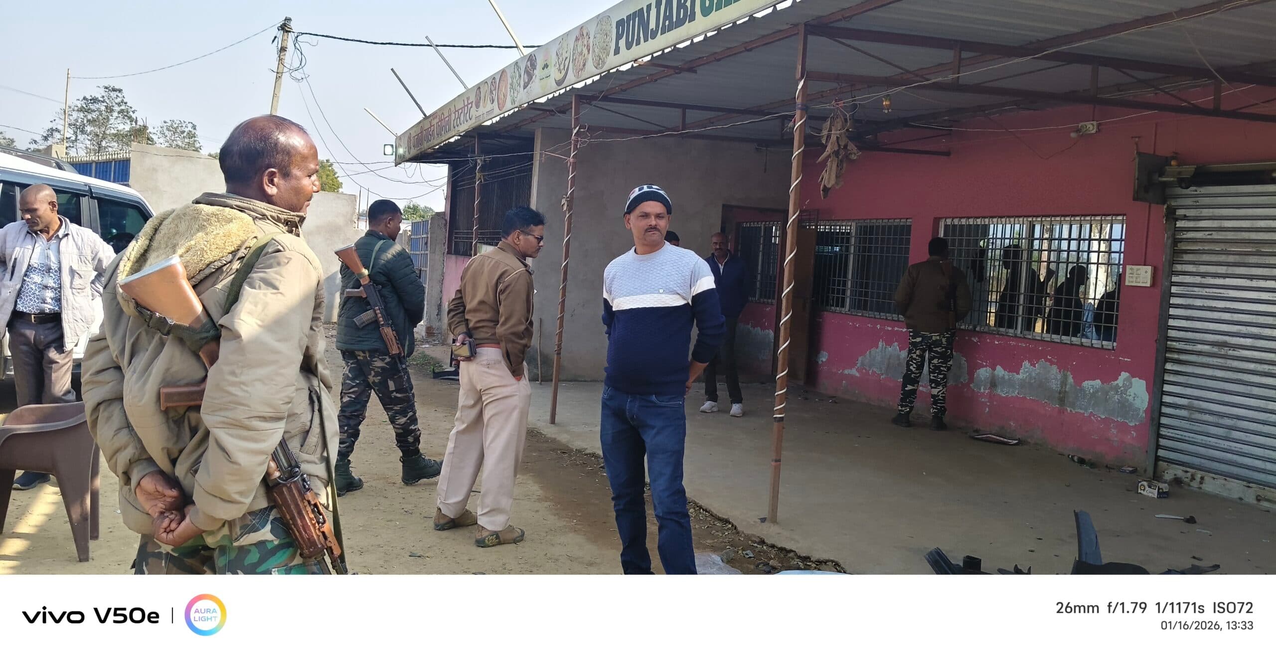 Giridih News :जमीन विवाद में बारासोली स्थित होटल में की गयी तोड़फोड़