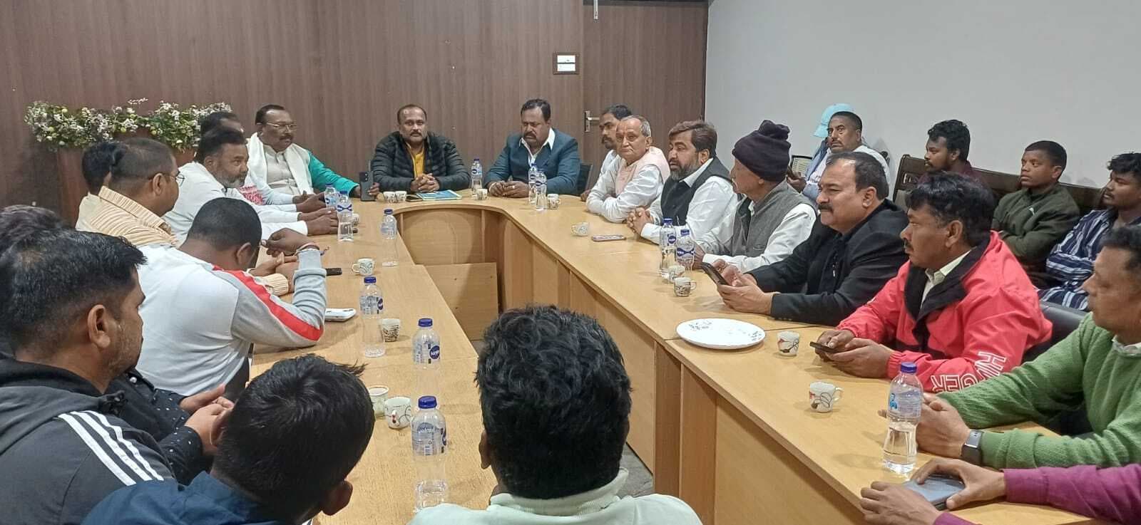 Seraikela Kharsawan News : तीनों निकाय में दमखम से लड़ेगी कांग्रेस इच्छुक कार्यकर्ता व नेता 20 तक आवेदन दें