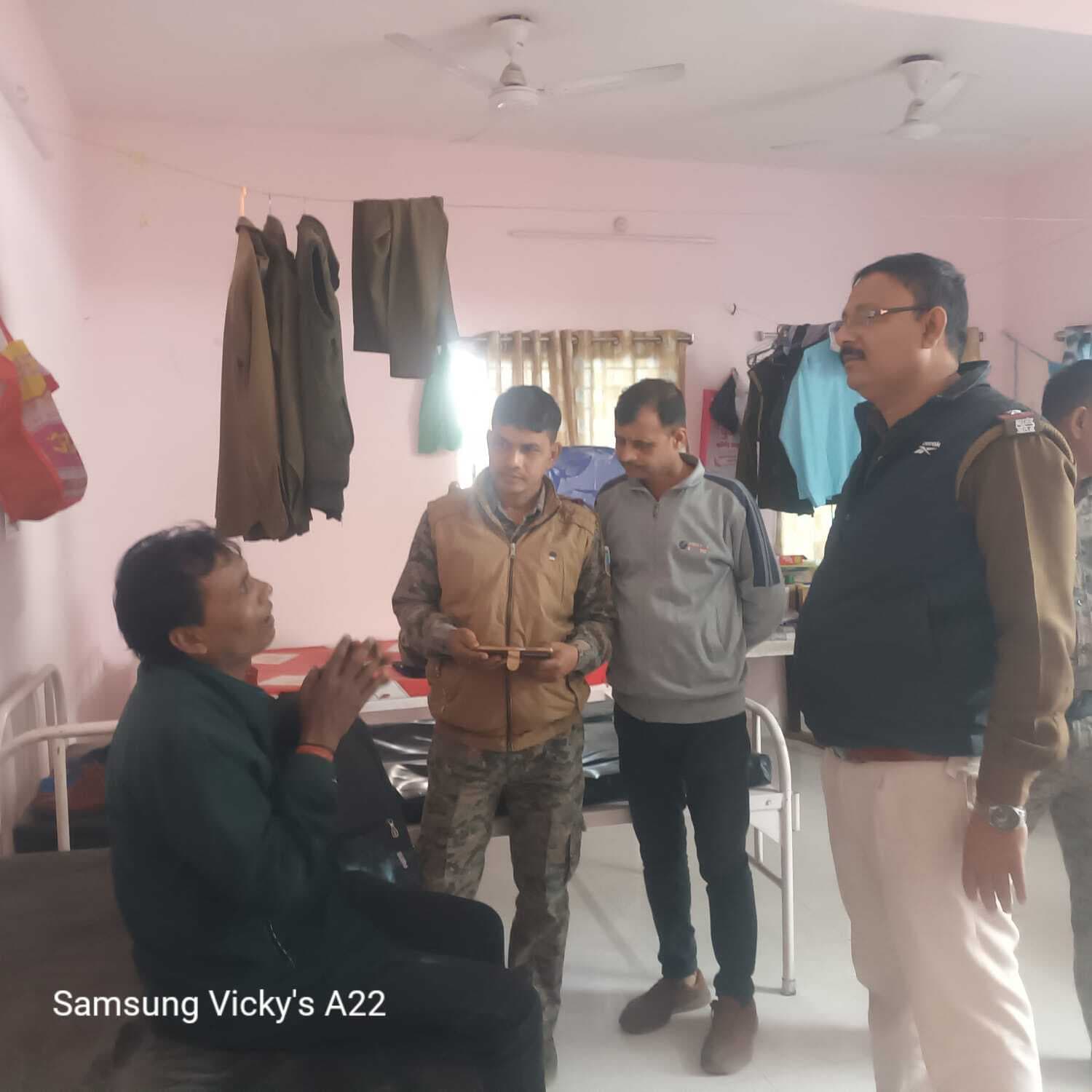 Dhanbad News: एसएनएमएमसीएच में महिला मरीज का नहाते हुए वीडियो बनाते युवक पकड़ाया