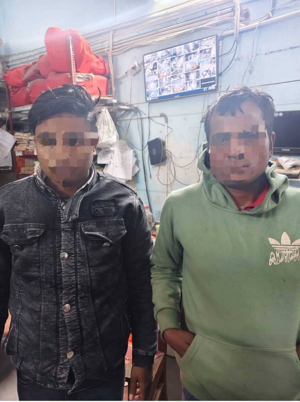 51.43 ग्राम स्मैक के साथ बाइक सवार दो धंधेबाज पकड़ाया