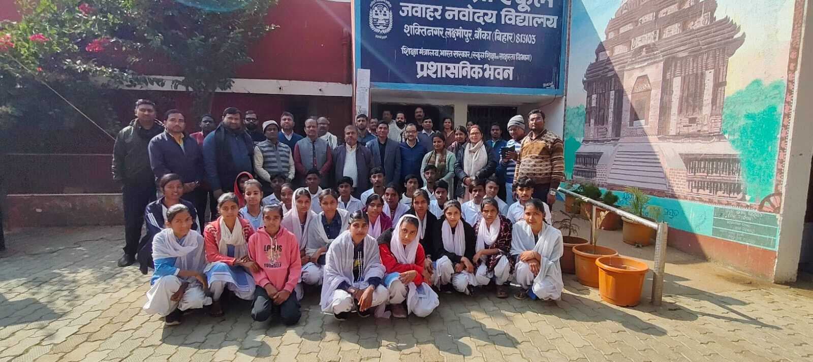 विज्ञान व कला प्रदर्शनी में विद्यार्थियों ने पेश किया आकर्षक मॉडल