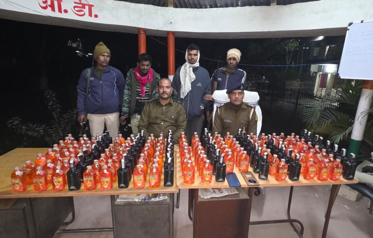 51 लीटर शराब के साथ दो गिरफ्तार